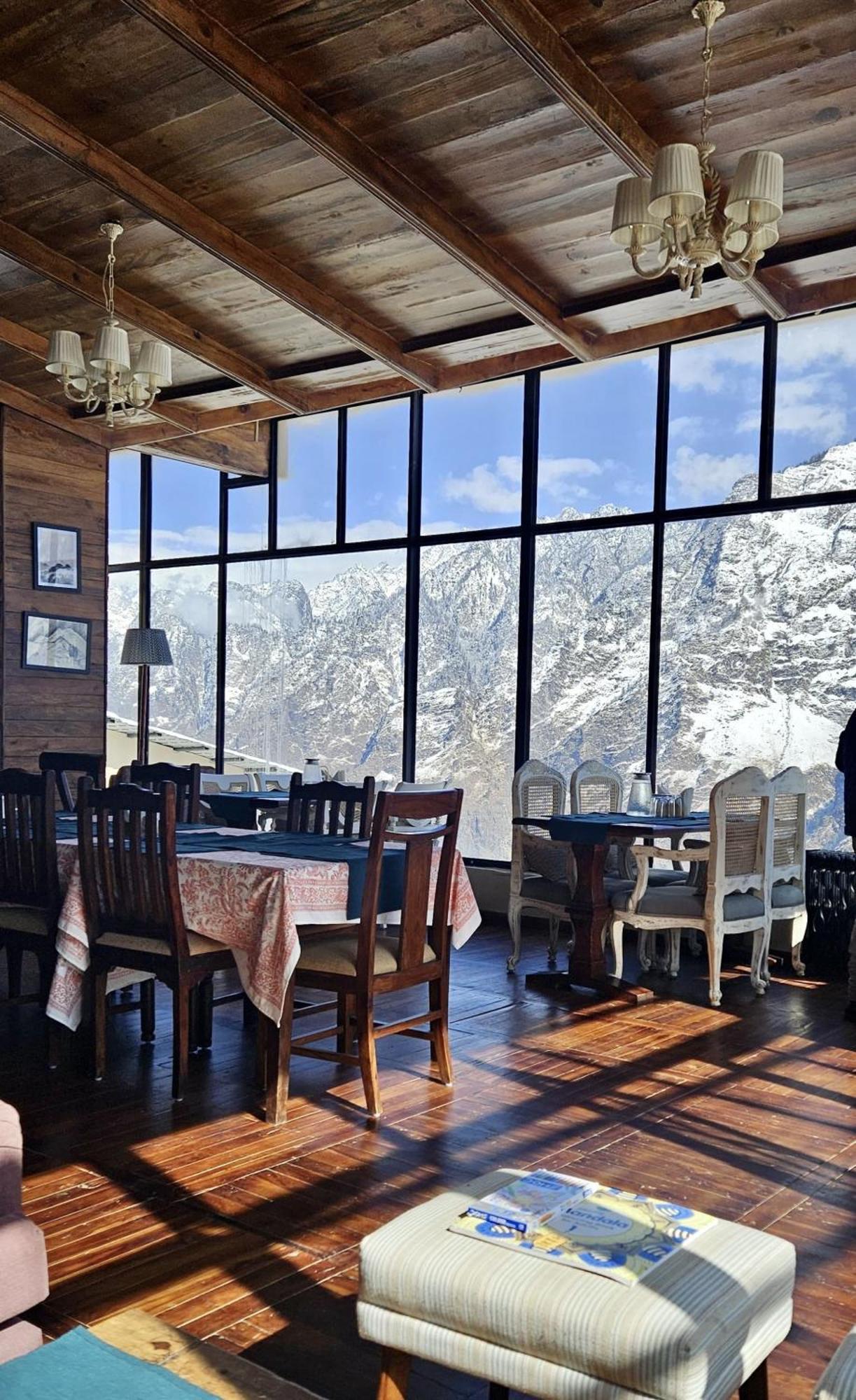 Faraway Cottages, Auli Joshimath Bagian luar foto