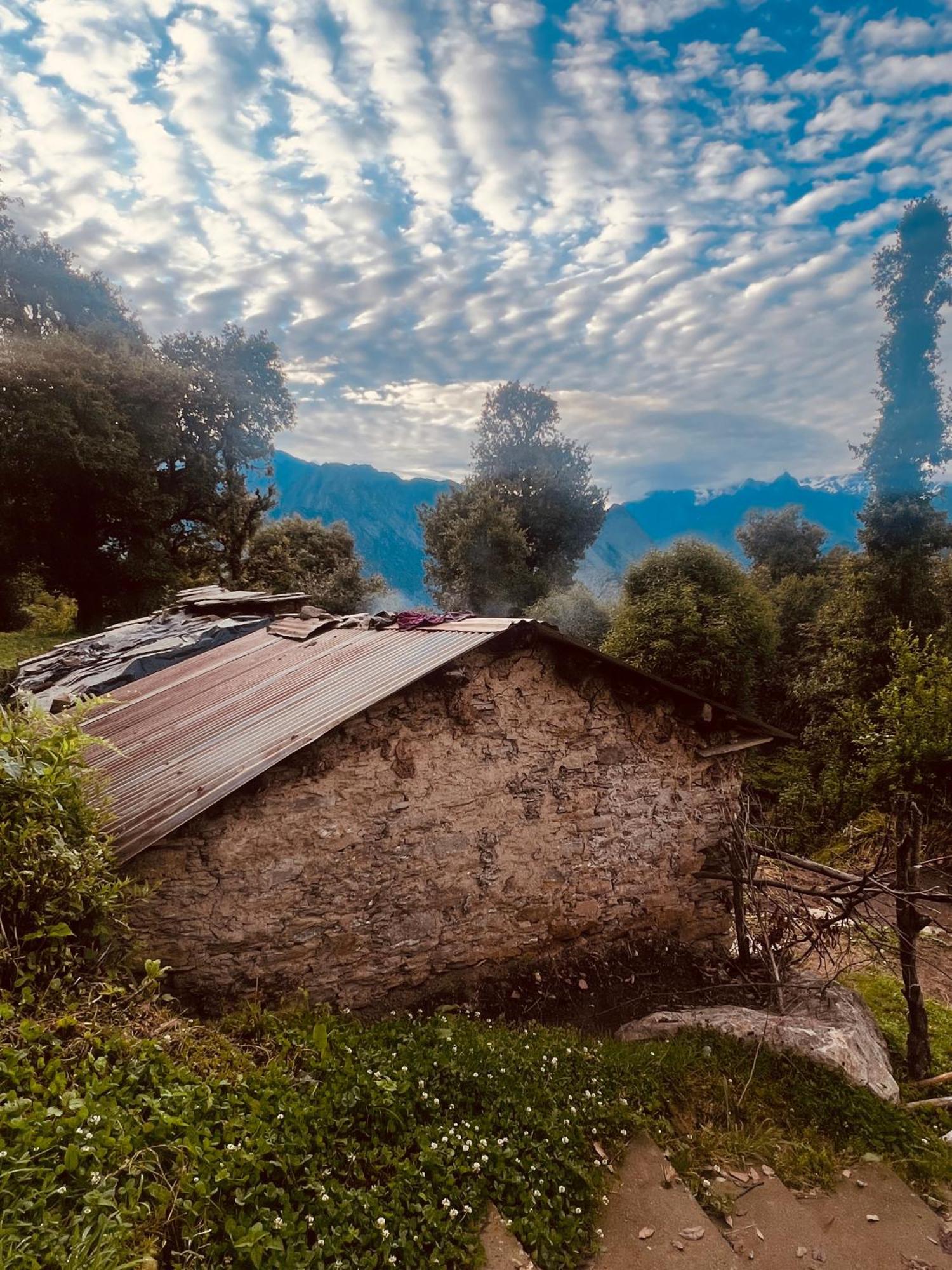 Faraway Cottages, Auli Joshimath Bagian luar foto