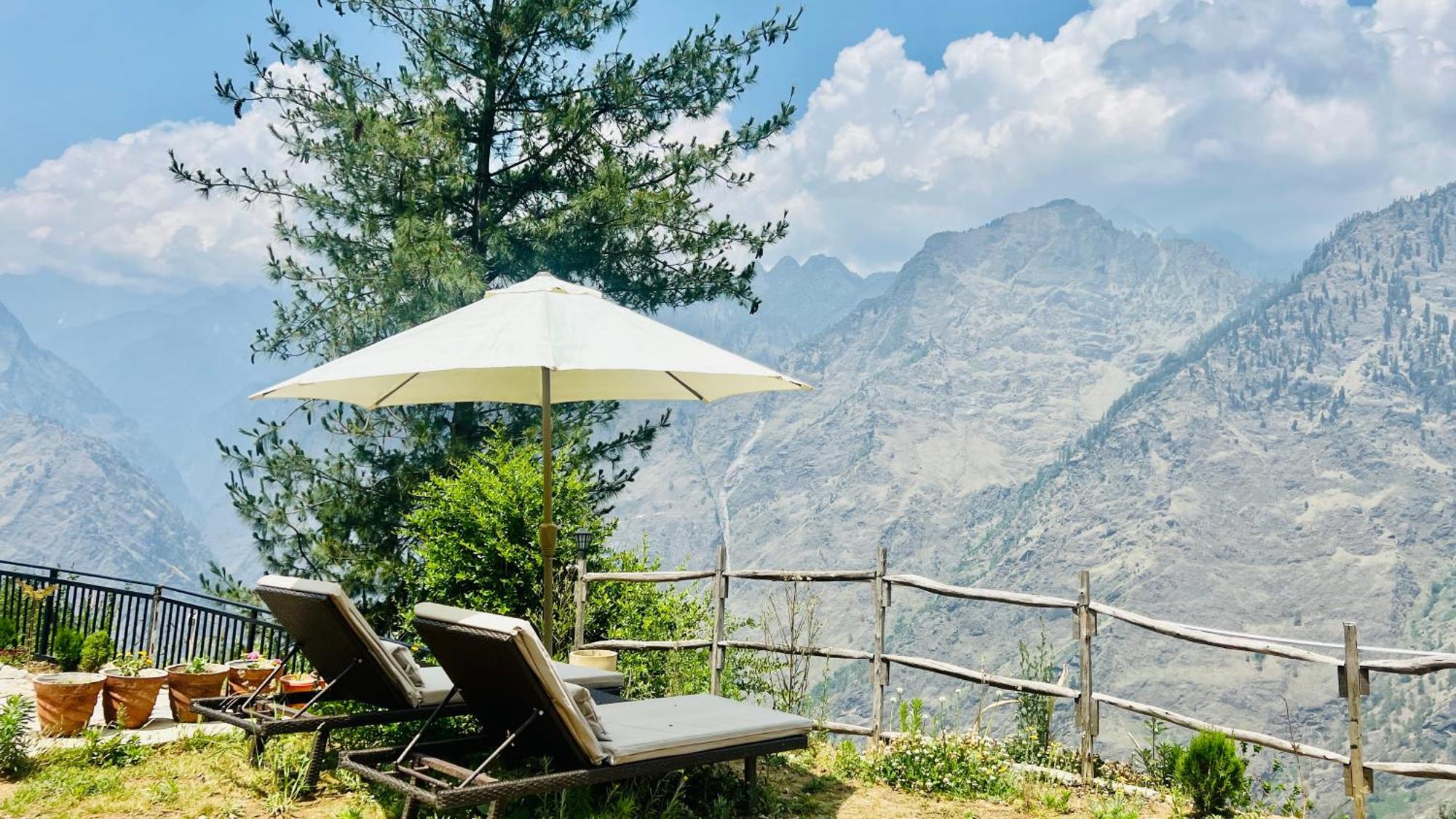 Faraway Cottages, Auli Joshimath Bagian luar foto